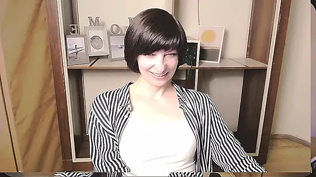Snapshot of _AngeliaFlow_ chatting on 05/14/26, 08:32 AngeliaFlow online show from 05/14/26, 08:32