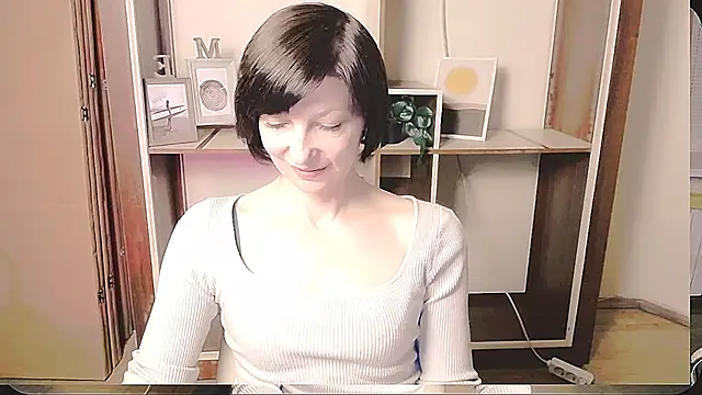 Snapshot of _AngeliaFlow_ chatting on 05/15/26, 07:59 AngeliaFlow online show from 05/15/26, 07:59