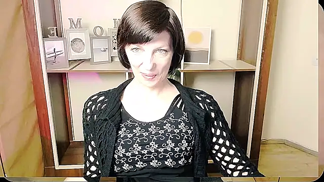 Snapshot of _AngeliaFlow_ chatting on 06/17/26, 08:06 AngeliaFlow online show from 06/17/26, 08:06