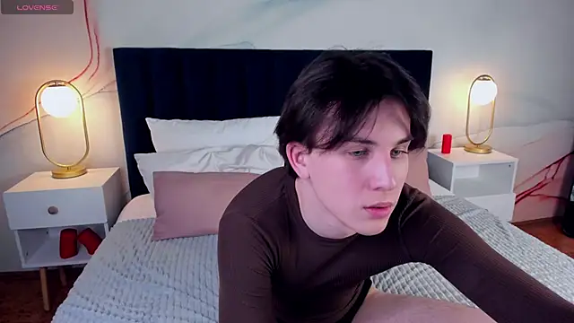 AdrianoAubert online show from 03/08/25, 06:21