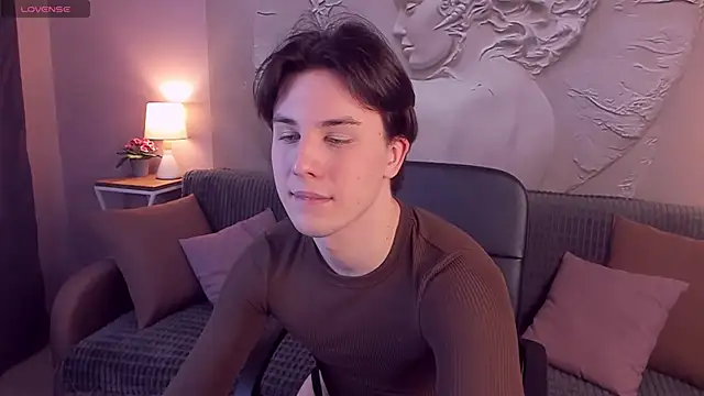 AdrianoAubert online show from 03/09/25, 10:30