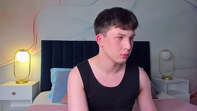 AdrianoAubert online show from 09/12/25, 03:06