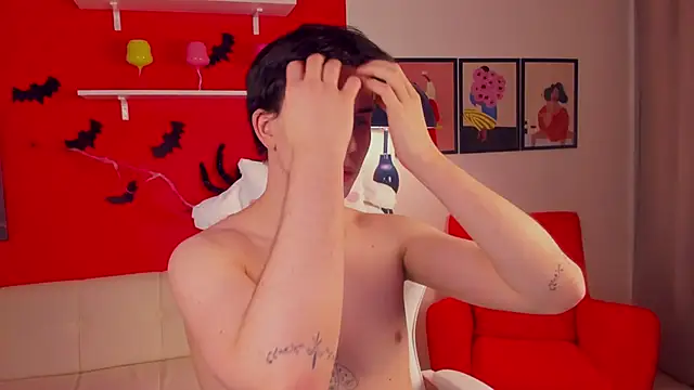 AdrianoAubert online show from 11/08/25, 06:02