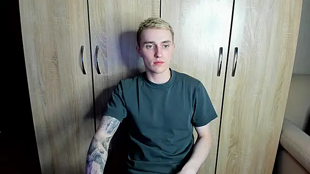 crazybottom99 online show from 03/10/25, 05:29