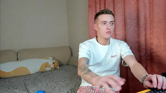 crazybottom99 online show from 11/01/25, 06:32