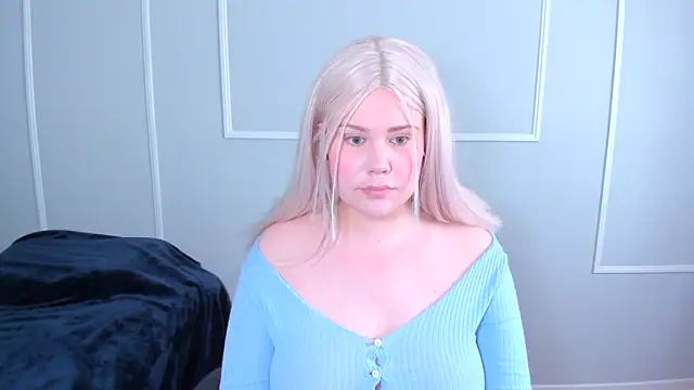 Snapshot of _leana_ chatting on 11/16/25, 06:02 leana online show from 11/16/25, 06:02