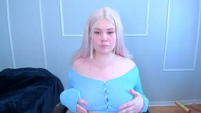 Snapshot of _leana_ chatting on 02/18/26, 06:26 leana online show from 02/18/26, 06:26