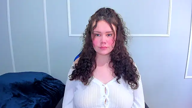 Snapshot of _leana_ chatting on 05/01/26, 04:44 leana online show from 05/01/26, 04:44