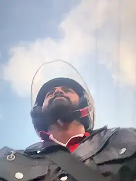 Snapshot of Rishwithr chatting on 10/07/25, 12:35 Rishwithr online show from 10/07/25, 12:35