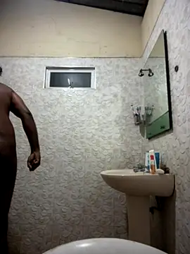 Snapshot of Rishwithr chatting on 10/21/25, 02:18 Rishwithr online show from 10/21/25, 02:18