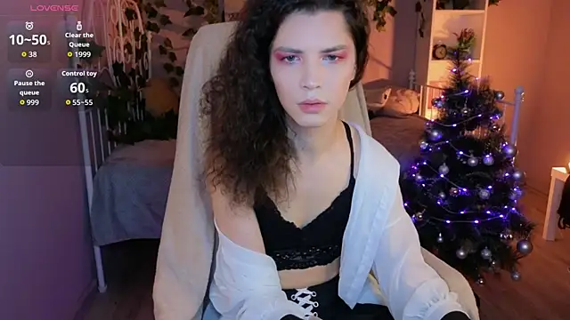 Snapshot of DamienLake chatting on 12/20/25, 08:38 DamienLake online show from 12/20/25, 08:38