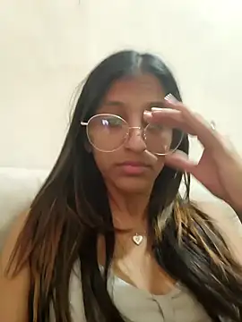 Snapshot of kissmebishh chatting on 02/16/25, 10:21 kissmebishh online show from 02/16/25, 10:21