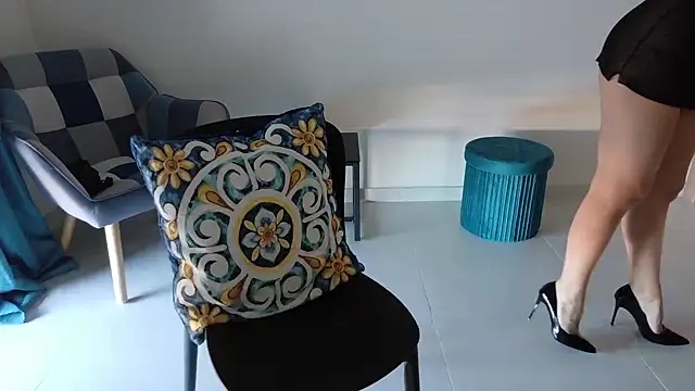 Snapshot of bambolina_sexy1985 chatting on 04/06/26, 08:59 bambolina sexy1985 online show from 04/06/26, 08:59