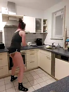 Gamergirl-Linela online show from 02/18/25, 06:04