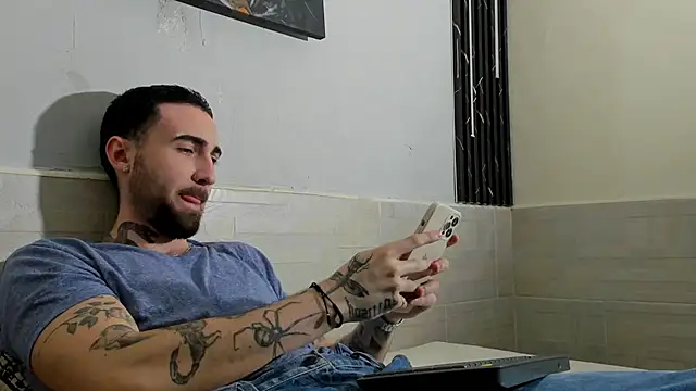 Luke davis01 online show from 02/21/25, 01:00