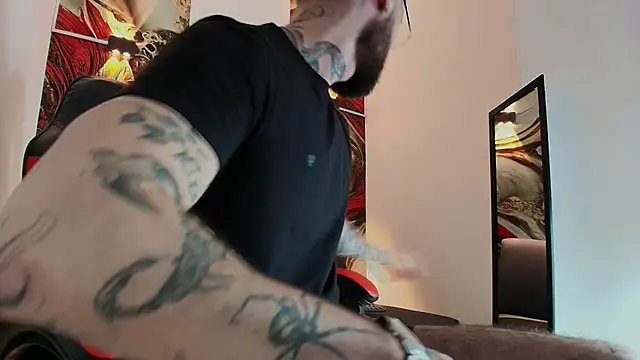 Luke davis01 online show from 11/21/25, 01:10