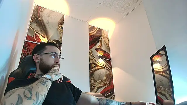 Luke davis01 online show from 05/28/26, 01:08