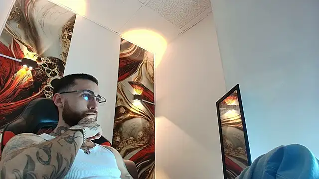 Luke davis01 online show from 06/23/26, 12:58