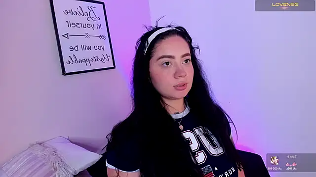 Snapshot of Morgan_Wright chatting on 04/06/26, 07:48 Morgan Wright online show from 04/06/26, 07:48