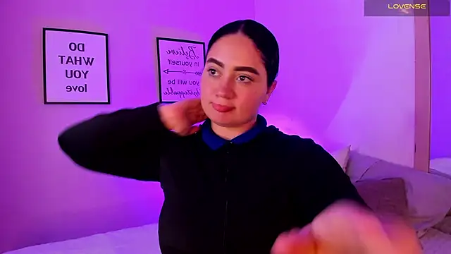 Snapshot of Morgan_Wright chatting on 04/14/26, 07:53 Morgan Wright online show from 04/14/26, 07:53