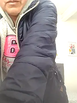 Saori Sann  online show from 10/14/25, 02:18