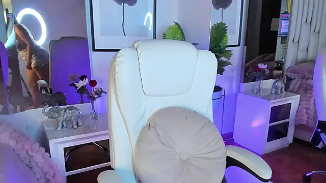 Snapshot of Cloee_Rainbow1 chatting on 03/26/26, 02:33 Cloee Rainbow1 online show from 03/26/26, 02:33