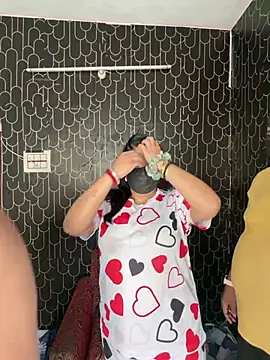 Snapshot of busy_kolkata chatting on 03/06/26, 04:42 busy kolkata online show from 03/06/26, 04:42