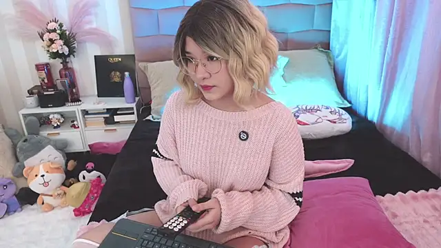 Snapshot of NataliaNovak chatting on 03/31/26, 12:49 NataliaNovak online show from 03/31/26, 12:49