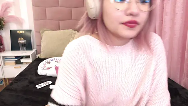 Snapshot of NataliaNovak chatting on 04/20/26, 03:04 NataliaNovak online show from 04/20/26, 03:04