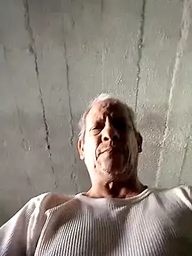 26menny74 online show from 12/18/25, 04:02