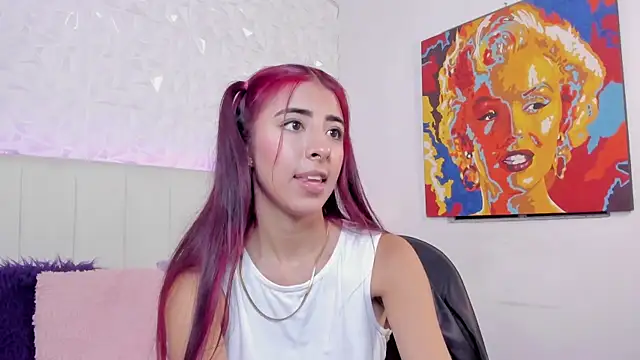 Snapshot of Mirandaa_Rogers chatting on 09/29/25, 07:08 Mirandaa Rogers online show from 09/29/25, 07:08