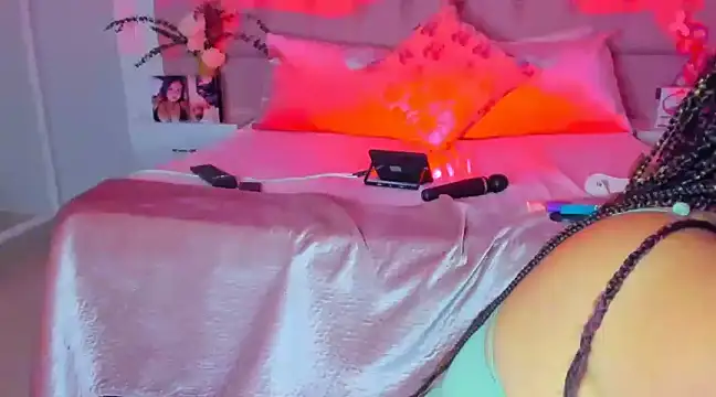 KourtneyEvans online show from 02/08/25, 06:22