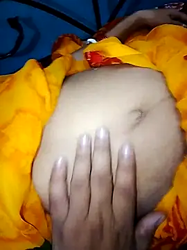 Snapshot of simrun70 chatting on 04/08/26, 11:59 simrun70 online show from 04/08/26, 11:59