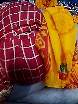 Snapshot of simrun70 chatting on 04/11/26, 12:04 simrun70 online show from 04/11/26, 12:04