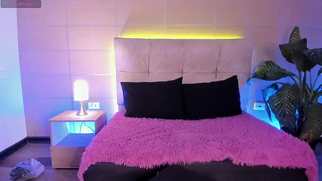  michonne  online show from 11/05/25, 08:09