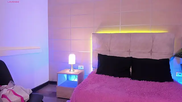  michonne  online show from 11/06/25, 09:05