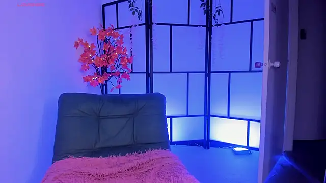 Snapshot of _michonne_ chatting on 04/17/26, 10:57 michonne online show from 04/17/26, 10:57