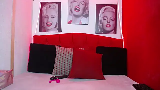 Tiana Ebony18 online show from 04/15/26, 12:23