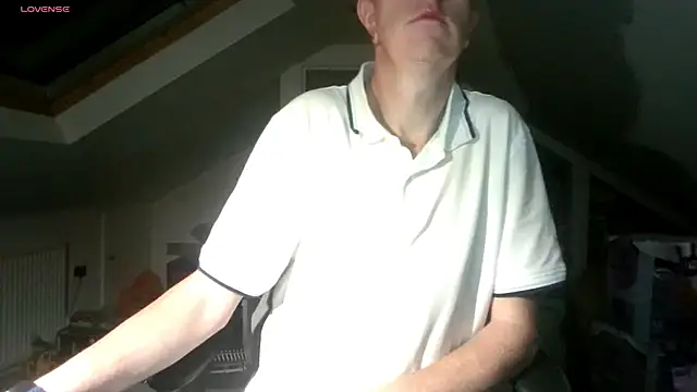 Snapshot of AdmiredThirty chatting on 09/24/25, 10:13 AdmiredThirty online show from 09/24/25, 10:13