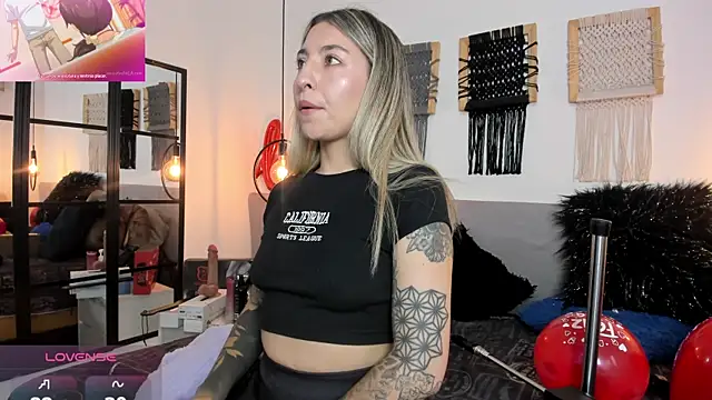 Adisson kyler online show from 02/17/25, 06:37