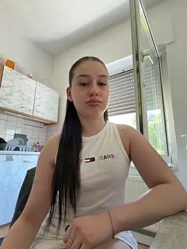 Snapshot of Daria-maus24 chatting on 05/22/26, 11:38 Daria-maus24 online show from 05/22/26, 11:38