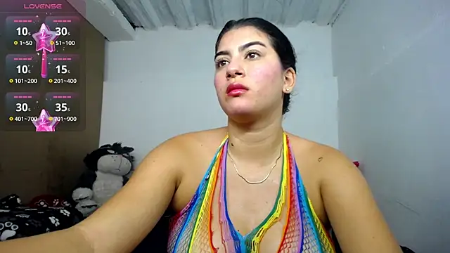 Snapshot of hello_kityy25 chatting on 05/31/26, 10:44 hello kityy25 online show from 05/31/26, 10:44