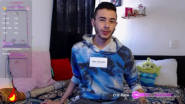 Snapshot of kyle_clint07 chatting on 12/17/25, 04:46 kyle clint07 online show from 12/17/25, 04:46