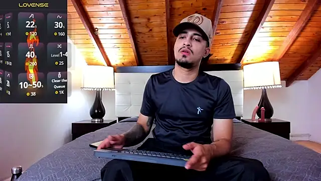 Snapshot of Sebastian_Berne chatting on 11/10/25, 07:24 Sebastian Berne online show from 11/10/25, 07:24