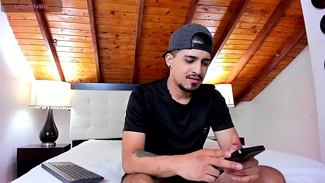 Snapshot of Sebastian_Berne chatting on 11/17/25, 07:19 Sebastian Berne online show from 11/17/25, 07:19