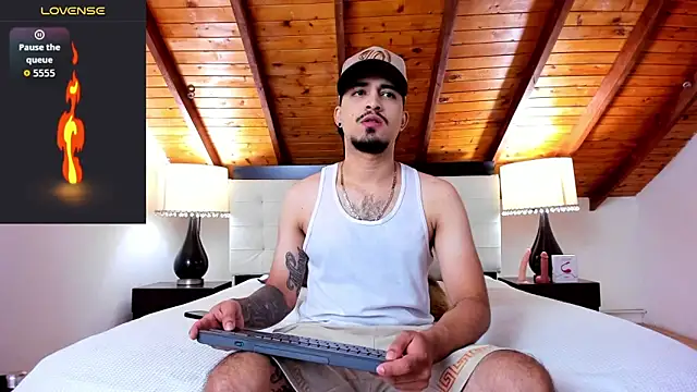 Snapshot of Sebastian_Berne chatting on 11/19/25, 07:03 Sebastian Berne online show from 11/19/25, 07:03