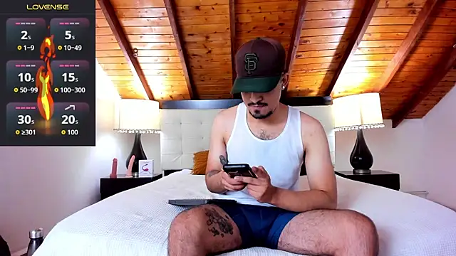 Snapshot of Sebastian_Berne chatting on 11/25/25, 07:25 Sebastian Berne online show from 11/25/25, 07:25