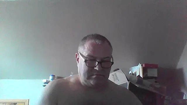 Snapshot of mkestr69 chatting on 04/03/26, 08:07 mkestr69 online show from 04/03/26, 08:07