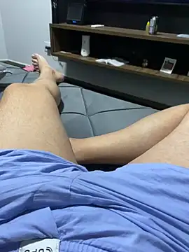 Snapshot of SabredLetdown chatting on 12/14/25, 04:07 SabredLetdown online show from 12/14/25, 04:07