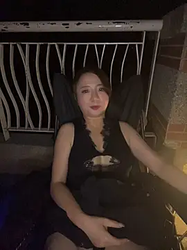 Snapshot of Hannababy_ chatting on 06/18/26, 12:53 Hannababy online show from 06/18/26, 12:53